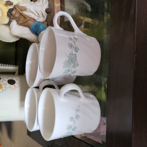 Cup - Picture 3 of 5